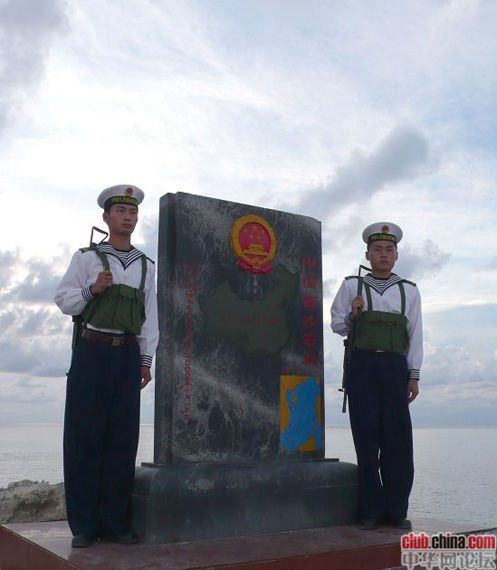 中国海军南沙永暑礁守兵射击训练.jpg